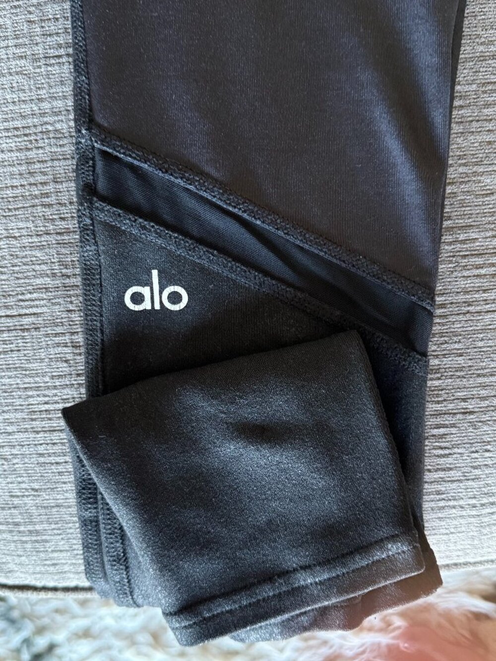 Alo Yoga black leggings